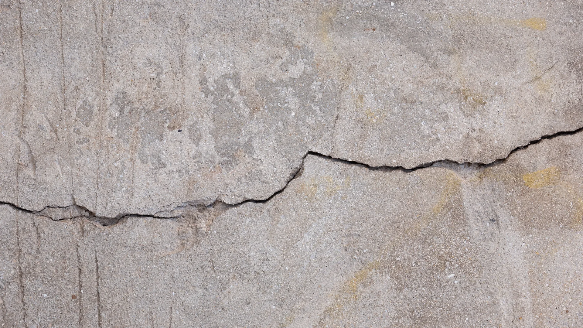 Driveway Crack Repair Conroe TX: Built for Montgomery County Clay & Rain