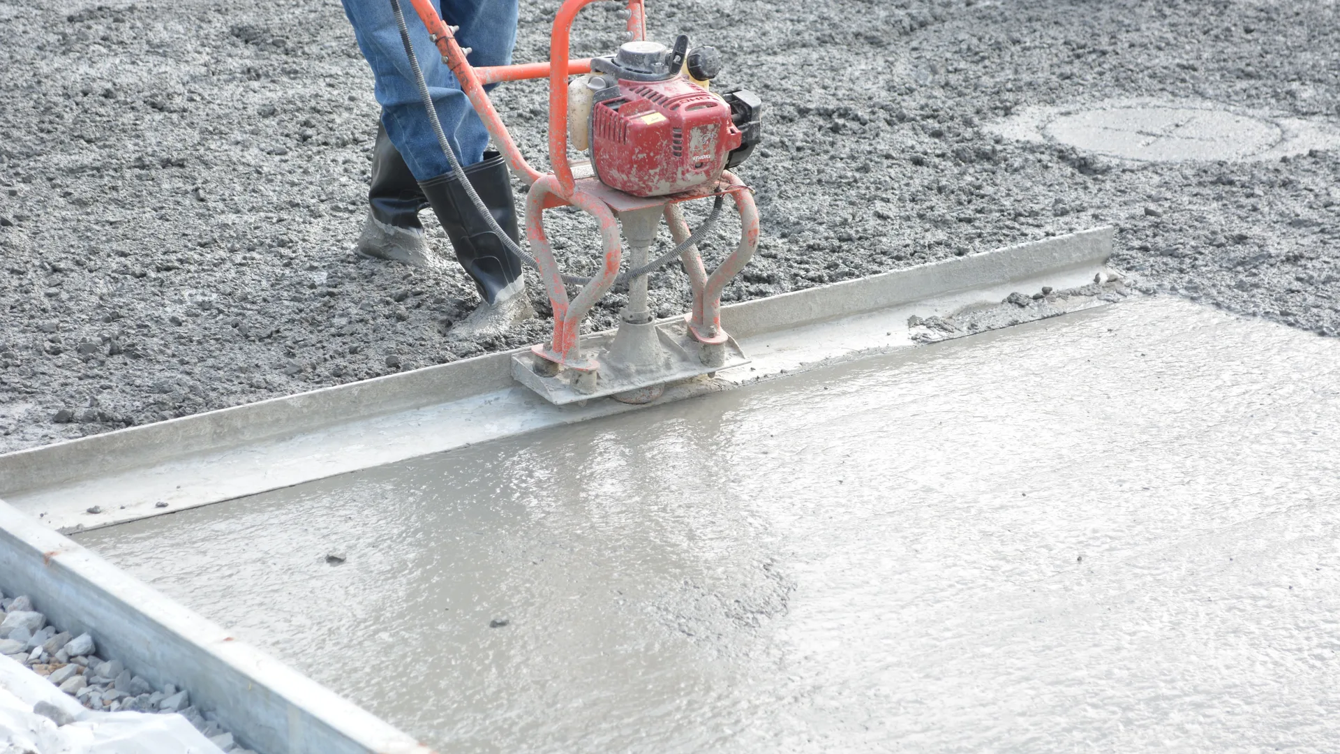 Driveway Leveling & Mudjacking Conroe TX: Built for Montgomery County Clay & Rain