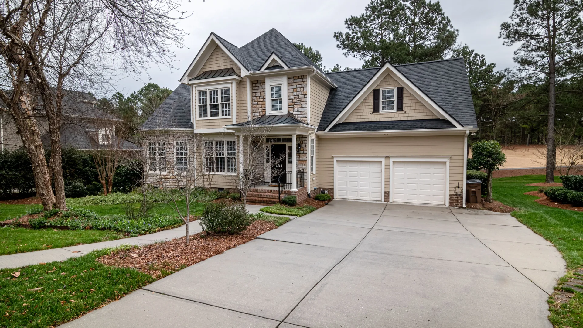 Driveway Sealing & Resealing Conroe TX: Built for Montgomery County Clay & Rain